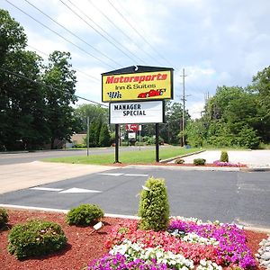 Millville Motorsports Inn And Suites